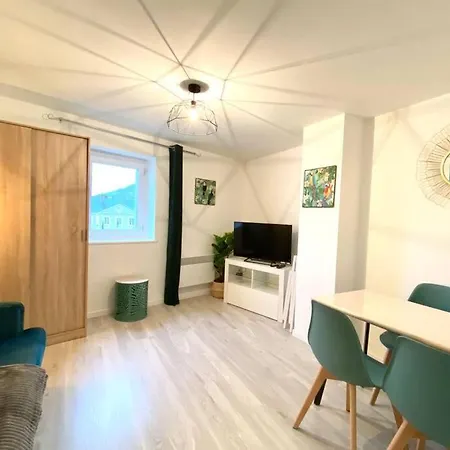 Apartmán Plein Centre Etretat, 5mins A Pied De La Plage Étretat